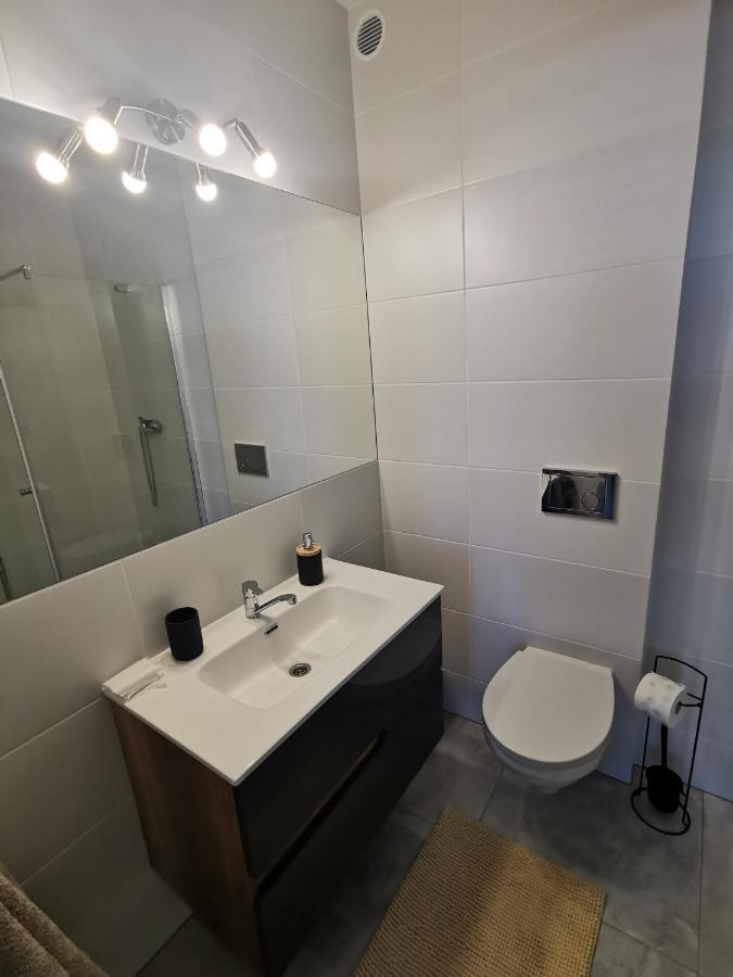 Pokoje Goscinne Straznica Jarosławiec Extérieur photo