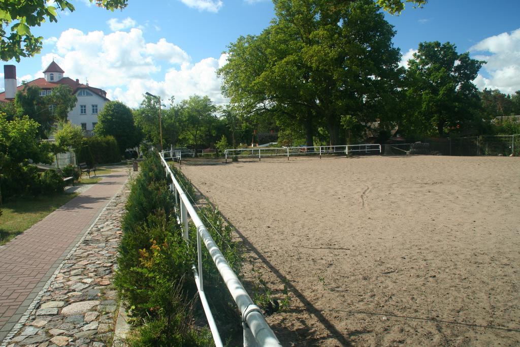 Pokoje Goscinne Straznica Jarosławiec Extérieur photo
